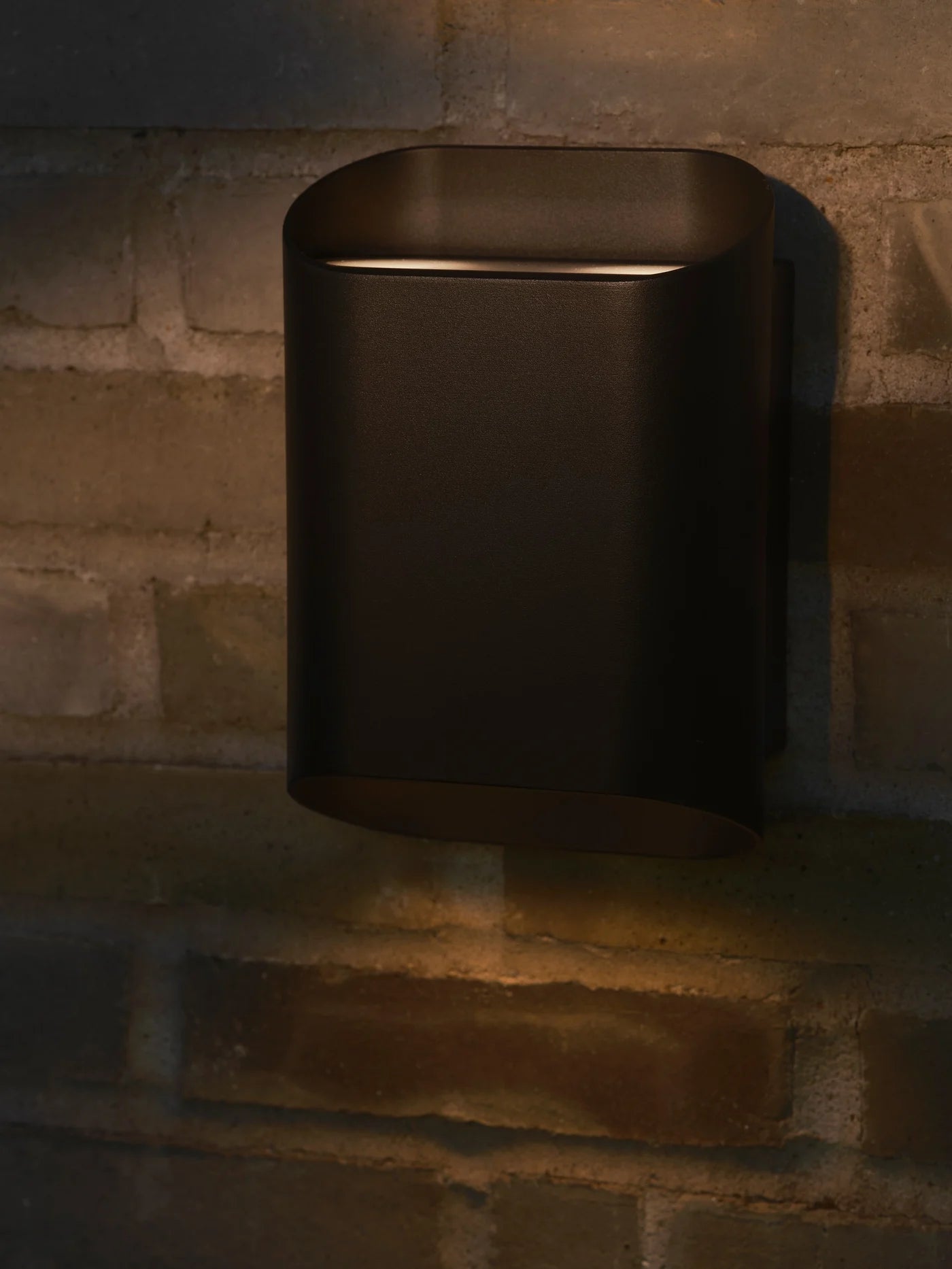 Nico 22 Round Maxi | Wandlamp | Zwart