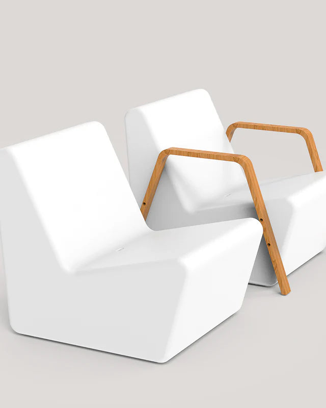 Luminous Tarida Sit Arms chair