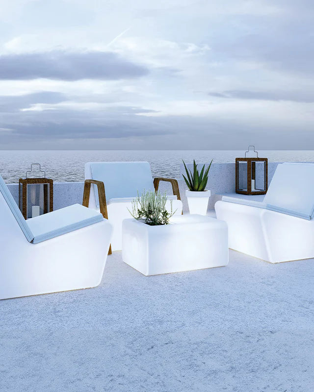 Luminous Tarida Sit Arms chair